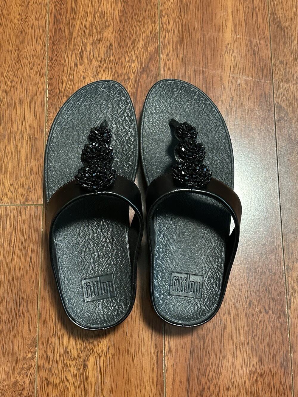 FitFlop Women’s Black Leather Beaded Thong Sandals Slip-On US 7 EU 38